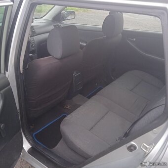 Toyota Corolla combi 2.0d 66kw r.v.2004 - 8