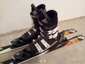 Prodáme dětské carvingové lyže a lyžáky. - 8