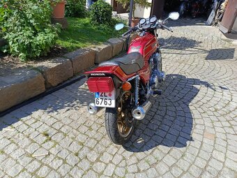 Honda RC04 cb750f - 8