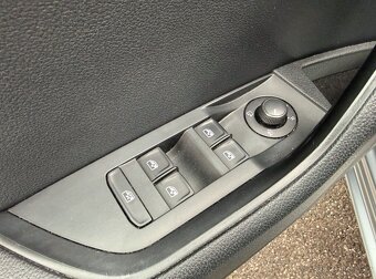 Škoda Superb Combi 1.6 TDI Ambition DSG - 8