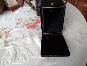 Starý, historický fotoaparát AGFA-BOX s kož.brašnou - 8