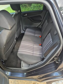 Ford Focus Combi 1.6 16v X ROAD - 8