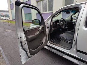 Nissan Navara 2,5 DCi 4x4 - 8