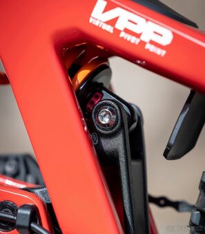 SANTA KRUZ Downhill Kolo 2025 Cena 310.000 Kč (12400 euro) - 8