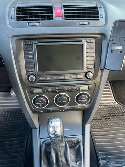 Škoda Octavia 2 2.0 TDI - 8