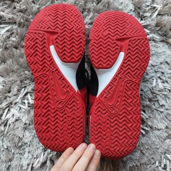 Sportovní basketbalové boty Nike Lebron Witnese 7 - 8