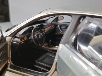 BMW E90 1:18 Kyosho - 8