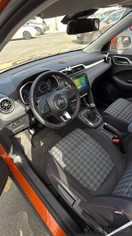 MG ZS 1.5i 78kW • Nájezd 6.460 KM • Původ ČR • Super Stav - 8