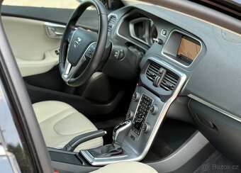 VOLVO V40 2.0 D3 Automat INSCRIPTION - 8