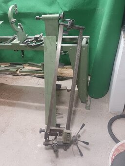 SOUSTRUH NA DŘEVO  ROJEK - 8