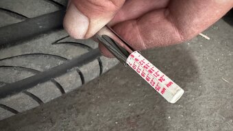 Pneu Pirelli powergy 235/45 R18 Tesla - 8