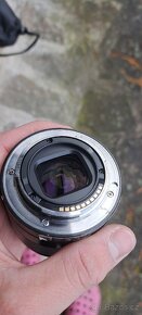 Sony a6400 + objektiv 50mm + příslušenství - 8
