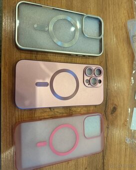 Obaly IPhone 16 pro max - 8