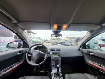 Volvo S40,1.6D,84kw,rok 2010,nová STK. - 8