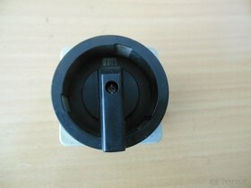 Vypínače CA 02 500G4 a IN8E1 337 - 8