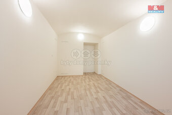 Prodej bytu 2+1, 56 m², Praha, ul. Čestmírova - 8