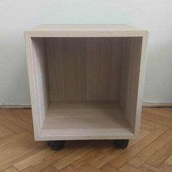 IKEA Malm postel s úložným prostorem + rošt + 2 noční stolky - 8