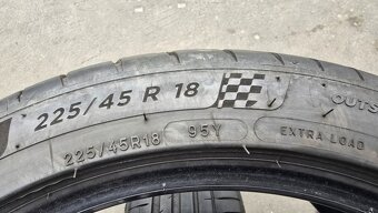 Letní pneu 225/45/18 Michelin Run Flat - 8