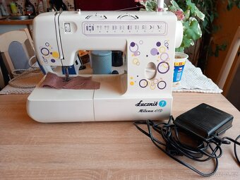 Šicí  stroj Luczvik - 8
