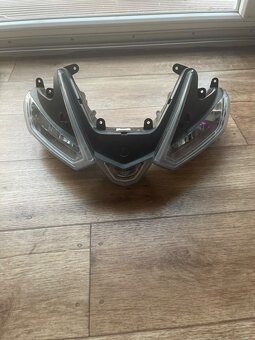 Aprilia RSV4 Factory 2022 - 8