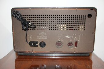 Staré lampové (elektronkové) rádio Mikrofona MK375 - 8