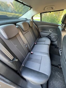 Renault Fluence 1.6 81kW 2011 Limited - 8