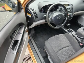 Kia Ceed 1.4i 80KW Rok Výroby 2010  Combi - 8