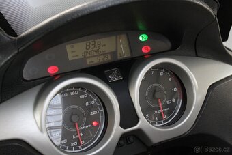 Honda XL1000V Varadero 2008 - 8