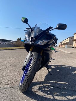 Yamaha YZF-R125 - 8