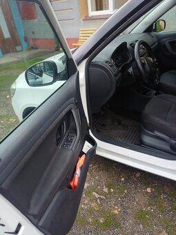 Škoda Fabia 1.6. 77kw 2011 - 8