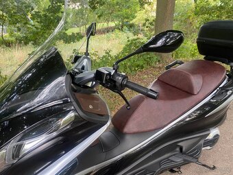 Piaggio X10 500 - 8