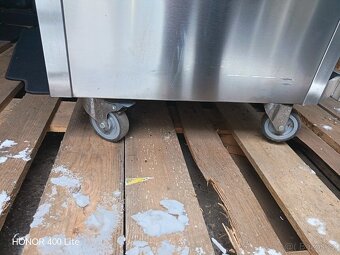 nerezovy pracovni stul - 8