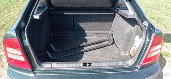 Škoda Octavia 1.9 tdi  66 kw - 8