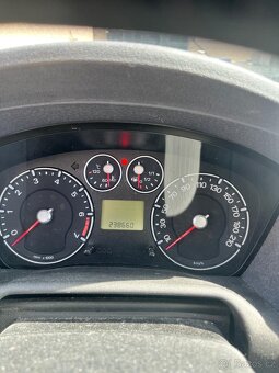 Ford Fusion - 8