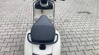 Vespa GTV 300 - 8
