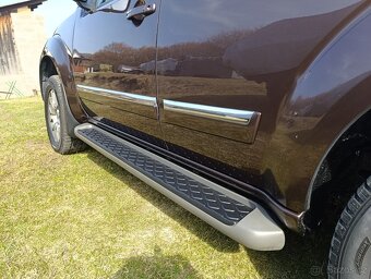 Nissan pathfinder 3.0 - 8