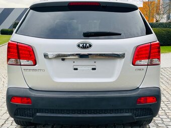 Kia Sorento 2.2D 4x4 MANUÁL VÝHŘEV 1.MAJITEL BEZ KOROZE - 8