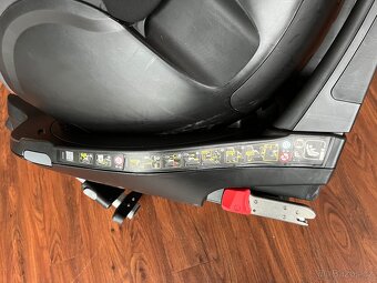 Britax Römers Autosedačka s nohou DUALFIX M i-SIZE - 8