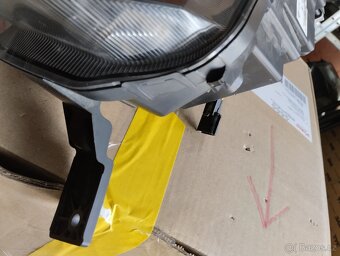 Dacia Spring- pravý LED světlomet 266008993R - 8