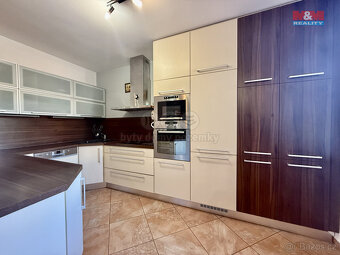 Prodej rodinného domu, 178 m², Hrušovany u Brna, ul. Tyršova - 8