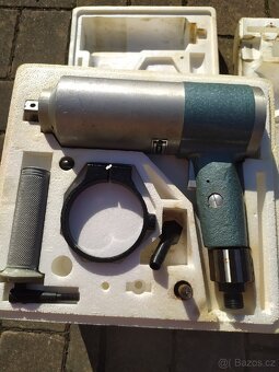 Utahovák pneumatický Drukov PU30 a UV 30/24 - 8