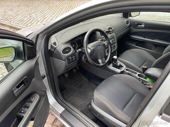 Ford Focus 1.6 benzin - 8