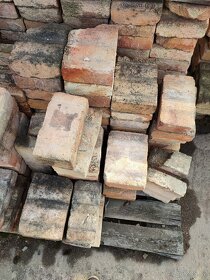 ŠAMOTOVÉ CIHLY - 8