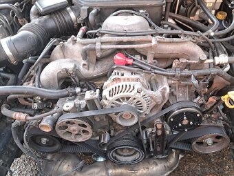 Subaru 2.5 127kw LPG plná výbava 2009 - 8