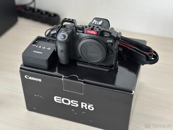 Canon EOS R6 + Smallrig Cage - 8