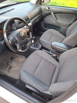 Škoda Octavia 1.9 tdi Tour 4/2010 combi - 8