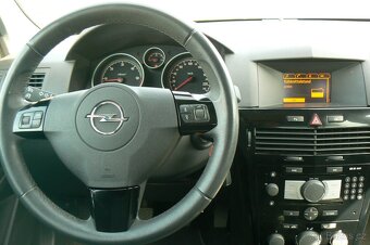 Opel Astra Combi 1.7CDTi -2010 - 8