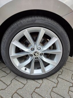 Škoda Superb 1.4 TSI 110 KW ČR 2015 STYLE - 8