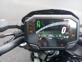 Kawasaki Z650 - 8