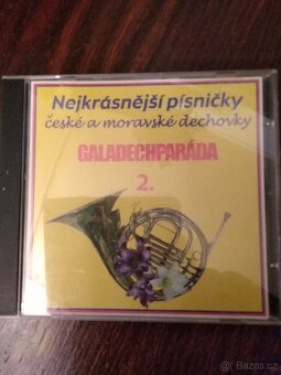 Audiokasety, CD, i prázdné obaly - 8